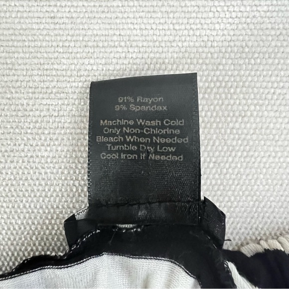 ANN TAYLOR Black White Striped Maxi Dress Racerback Medium Chic Vacation - Picture 8 of 10